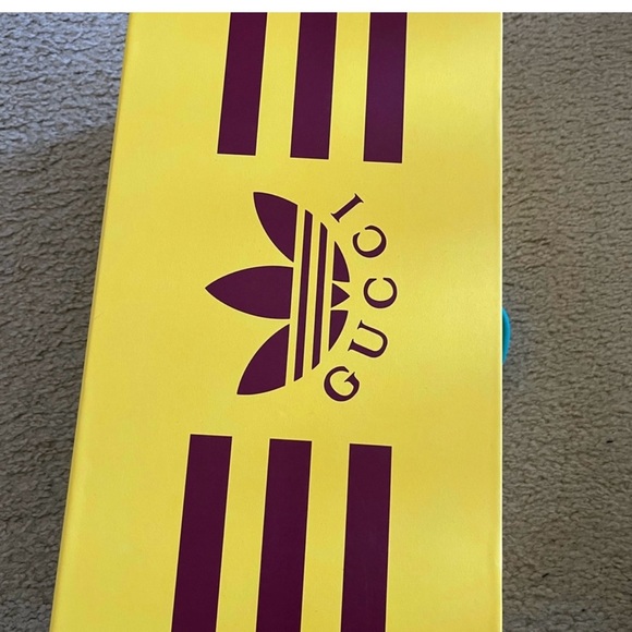 Brand new in box Gucci x Addidas slides. Size 8 - Picture 4 of 4